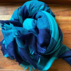 Vineyard Vines Scarf